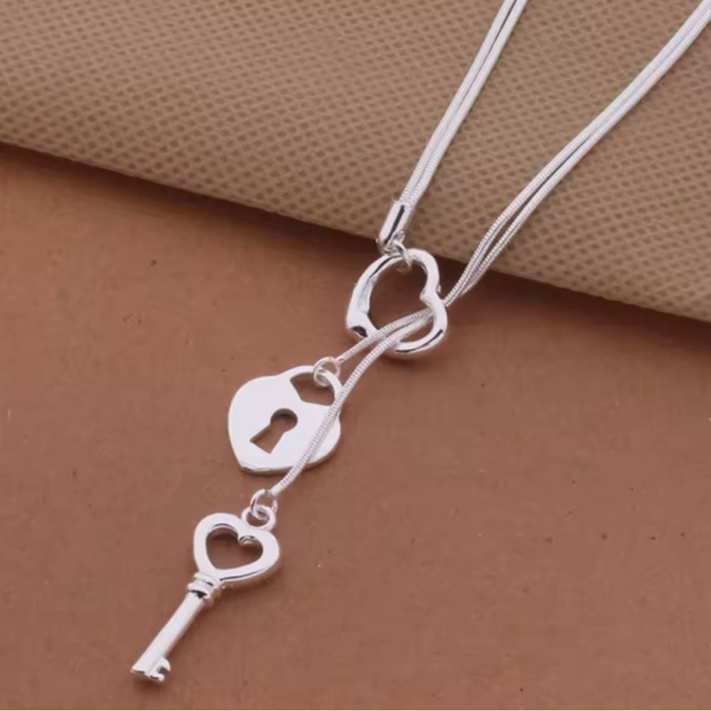925 Sterling Silver Key Lock Necklace 19”